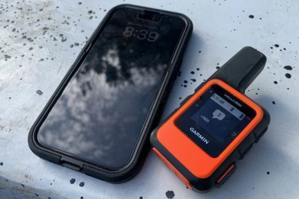 Il segnalatore Garmin inReach Mini 2 consente di inviare messaggi SMS ovunque nel mondo.