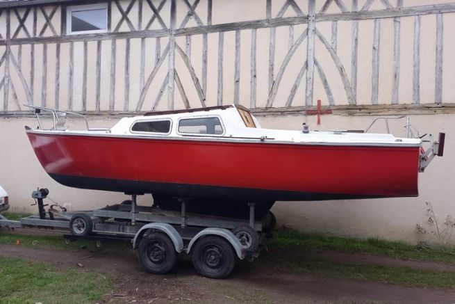 Una bella Jaguar 22 pronta a tornare in mare