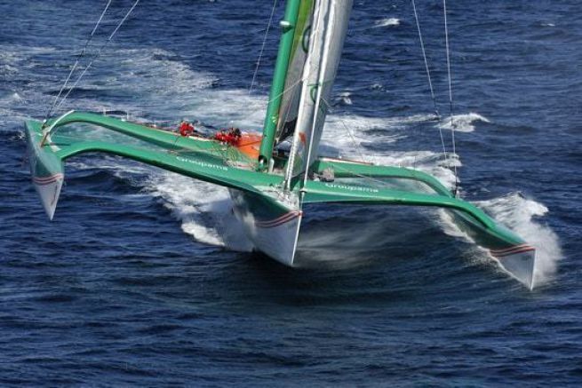 trimarano record del mondo