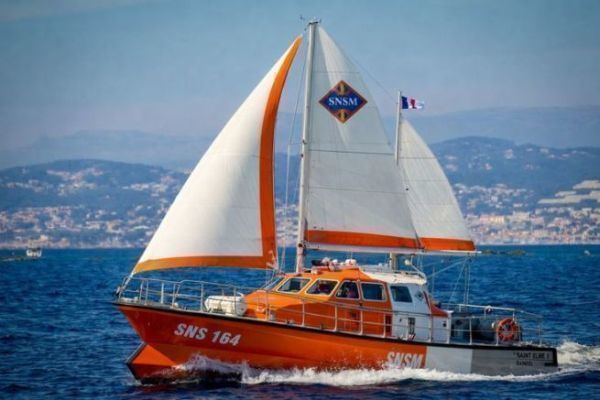 I volontari del MNS intervengono in risposta all'aumento del prezzo del carburante