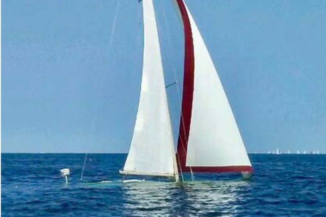 Barca a vela o sottomarino a vela?
