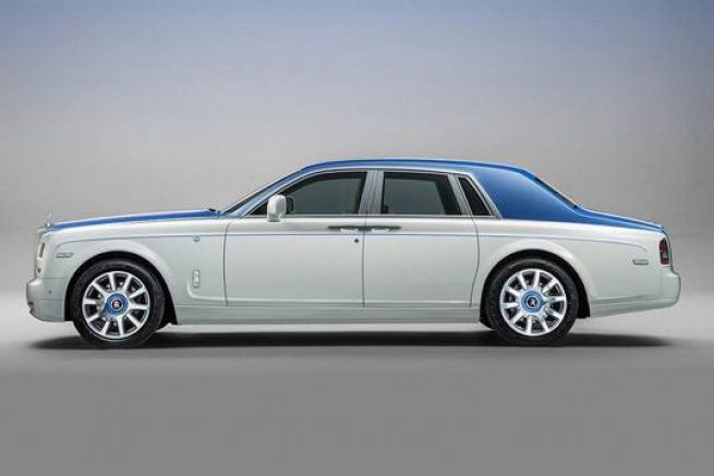 La Rolls Royce Phantom Nautica nei colori marini