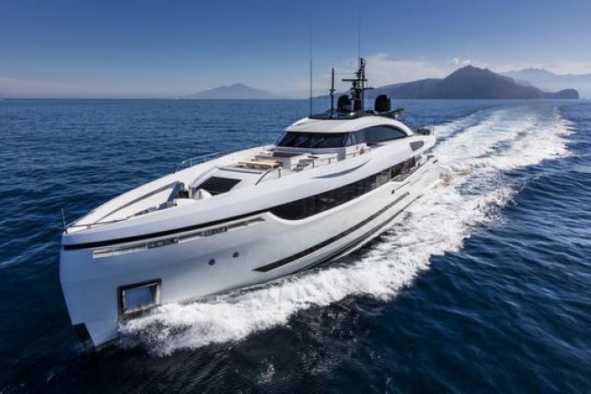 Superyacht Divino