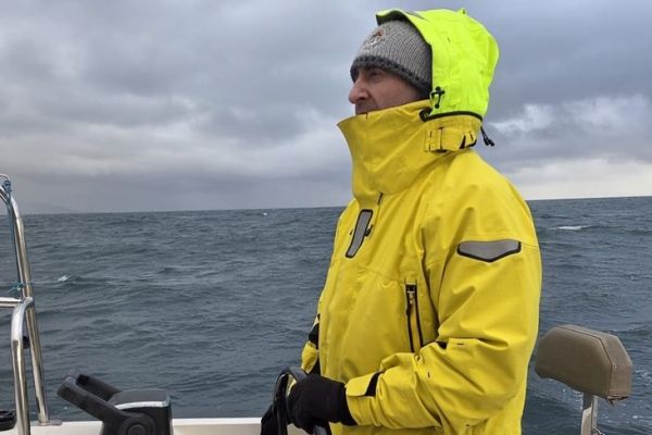 Rade de Saint-Tropez, C-Cat 37, senza strumento per problemi di energia